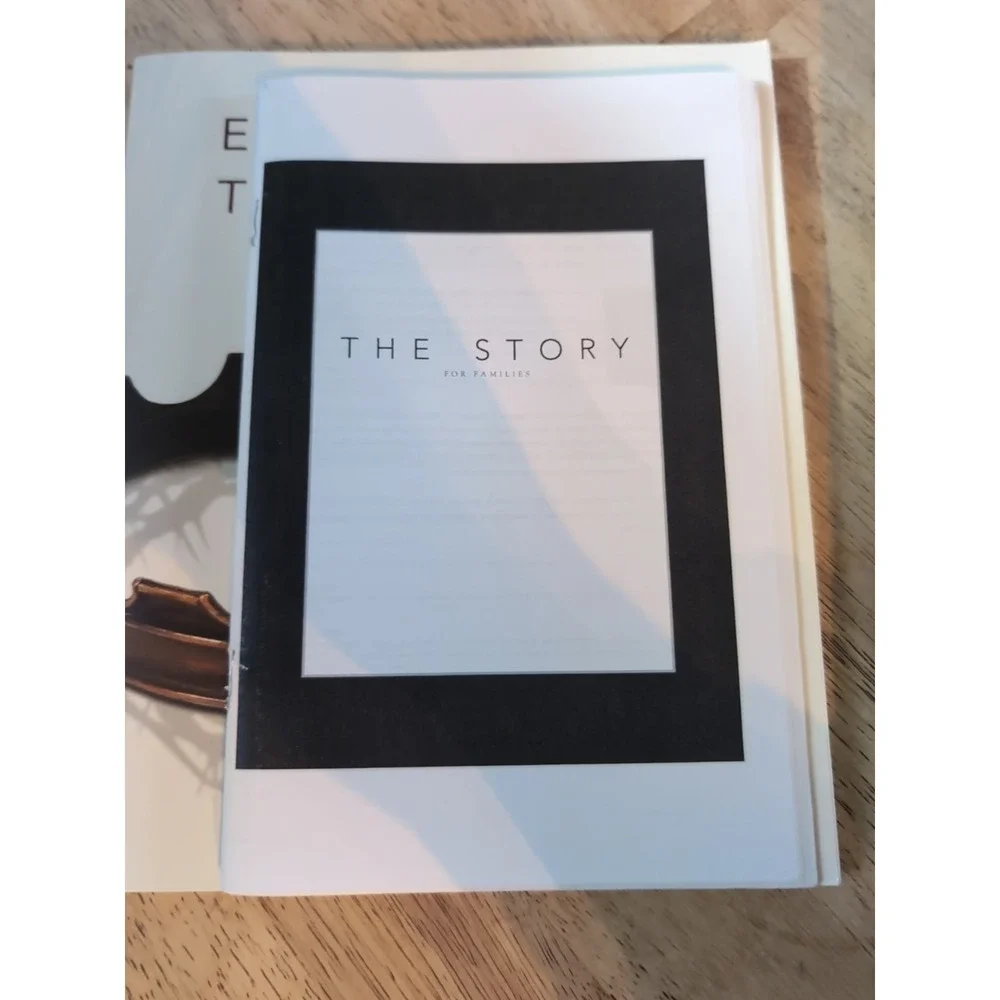 Story‎ : The Bible as One Continuing Story of God Includes Workbook, Family Book